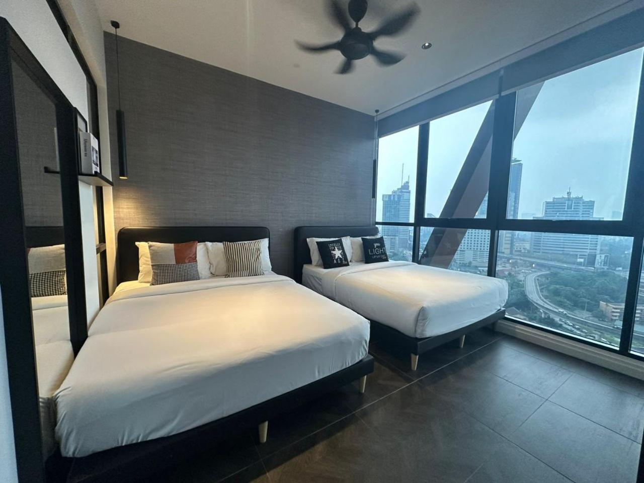 Scarletz Suites Klcc Twin Tower By Purple Orchid Kuala Lumpur Exterior foto